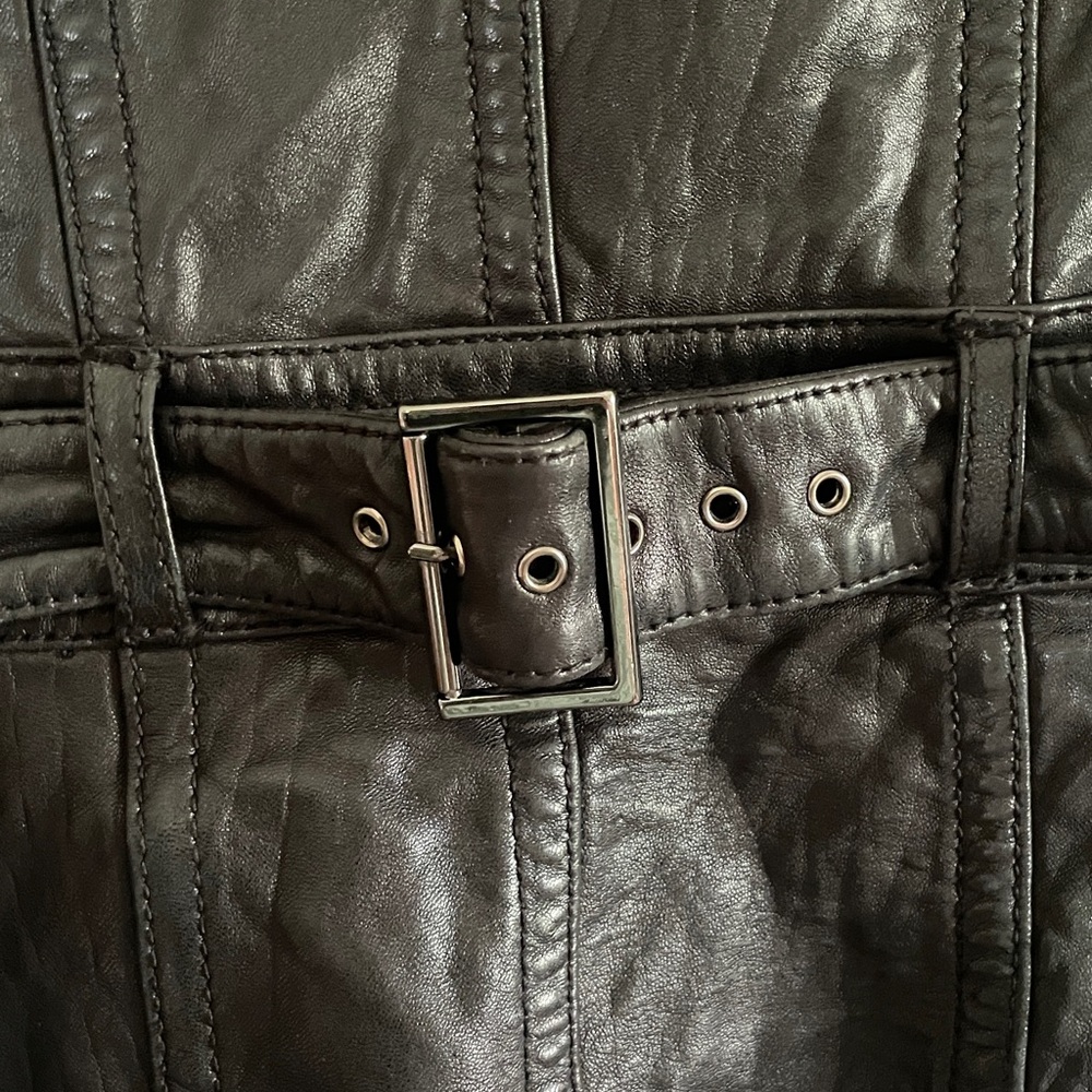 100% Leather Jacket - Picture 7 of 10